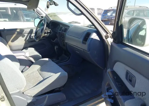 2000 Toyota 4Runner Sr5 V6 from USA, damaged, VIN JT3GN86R5Y0146737